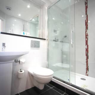 Standard room - bathroom